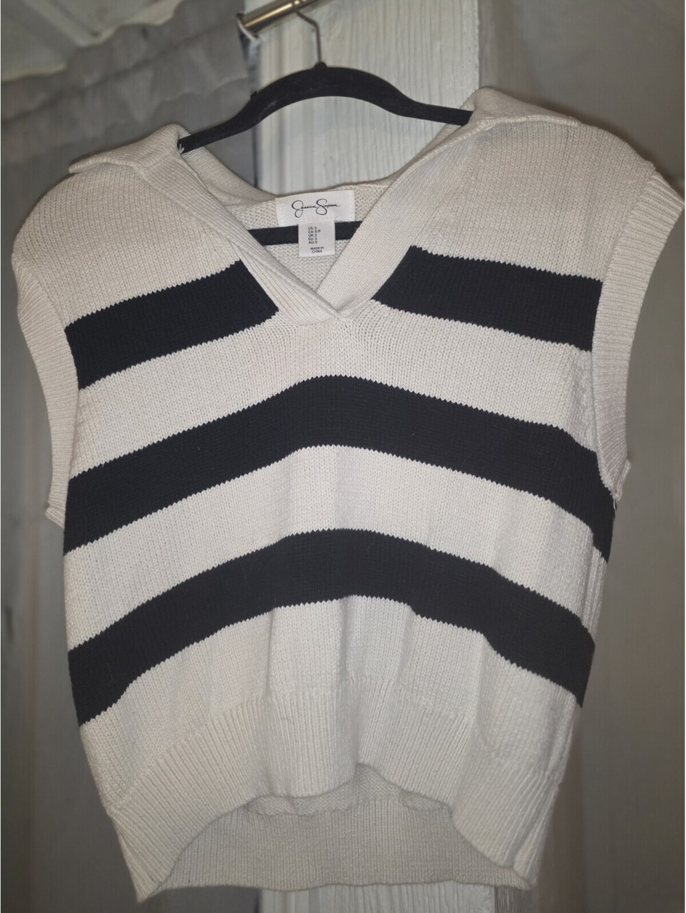 Jessica Simpson Knit Sweater Vest  Women’s Size Small Black White Stripe Top